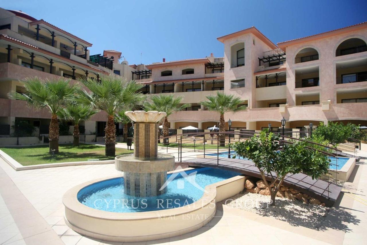Pool Side 2 Bedroom Queens Gardens Complex * Pafos
