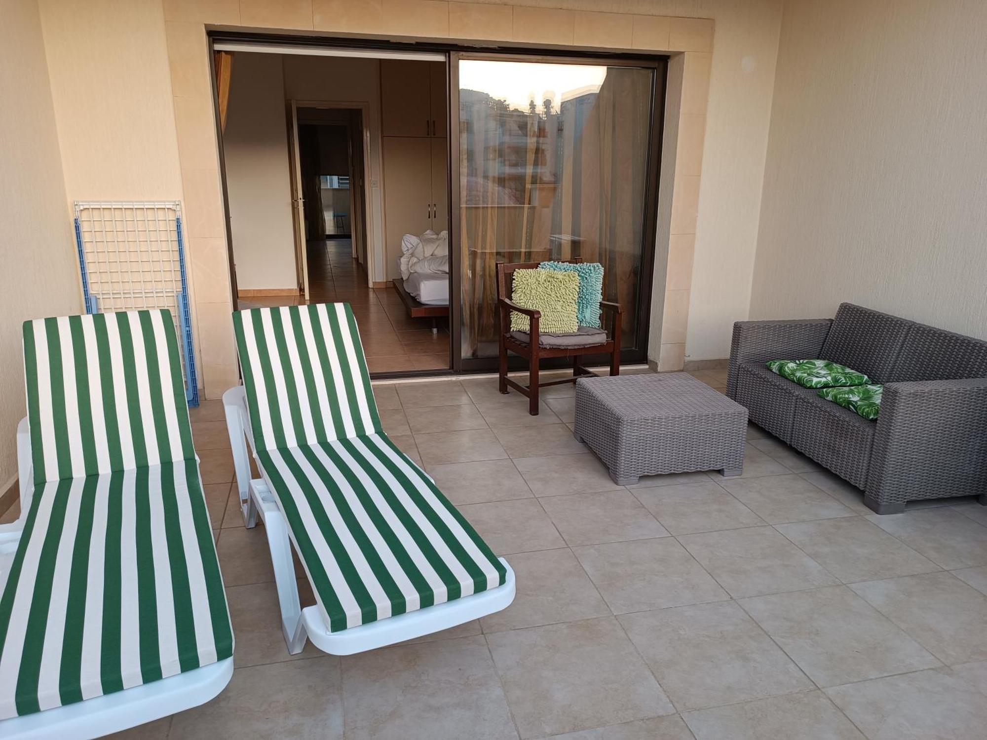 Pool Side 2 Bedroom Queens Gardens Complex Apartament Pafos